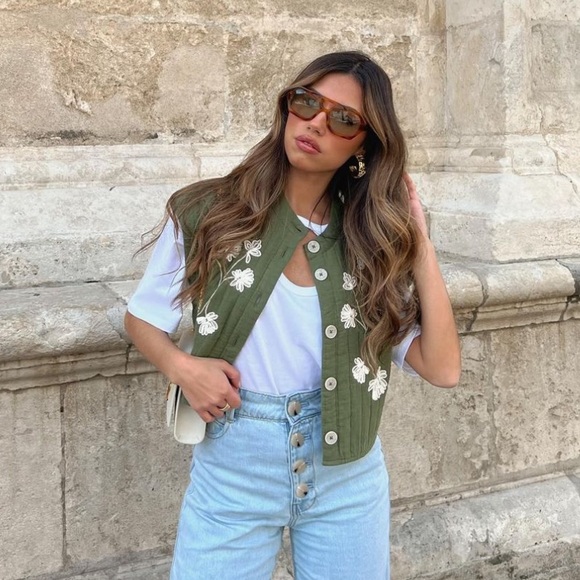 Last 🔥🔥Zara embroidered quilted vest - Picture 7 of 9